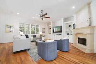 5001 Oxfordshire Rd in Waxhaw, NC - Foto de edificio - Building Photo