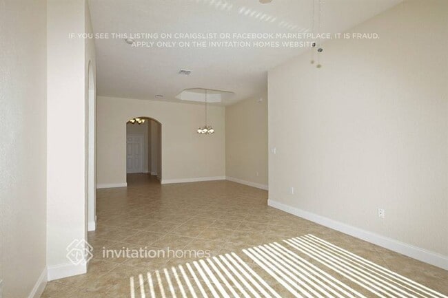 859 SW 155th Ct in Miami, FL - Foto de edificio - Building Photo