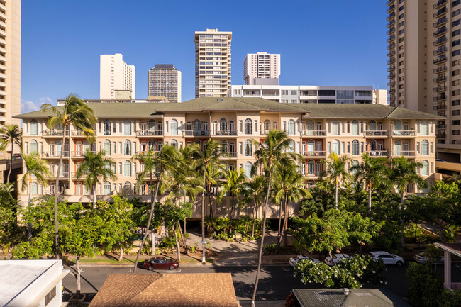 Loft at Waikiki in Honolulu, HI - Building Photo - Building Photo