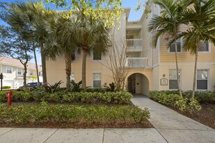 225 Murcia Dr in Jupiter, FL - Building Photo