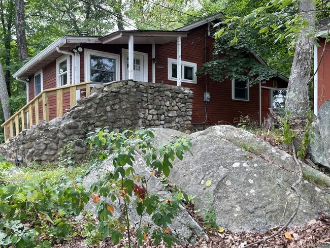 property at 7 Blueberry Hill