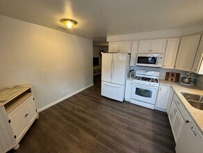 790-92 Vineyard Rd in San Marcos, CA - Building Photo - Building Photo