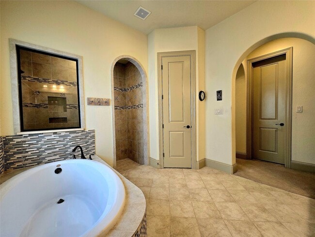 property at 4922 Summer Manor Ln