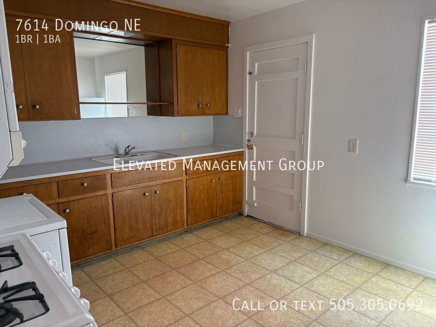 7614 Domingo Rd NE in Albuquerque, NM - Building Photo