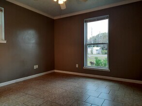 3034 Stillwell Blvd in Crestview, FL - Foto de edificio - Building Photo