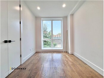 321 Woodbine St in Brooklyn, NY - Foto de edificio - Building Photo
