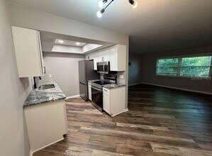 5800 Hollywood Blvd in Sarasota, FL - Foto de edificio - Building Photo