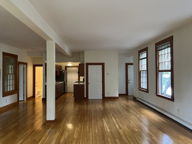 87 Bristol St, Unit 2A in Cambridge, MA - Building Photo - Building Photo