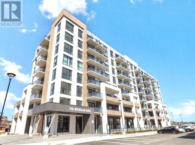 770 Whitlock Ave in Milton, ON - Building Photo - Building Photo