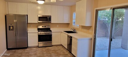 42804 W Sunland Dr in Maricopa, AZ - Building Photo - Building Photo