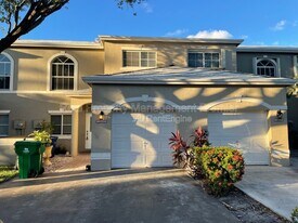 12885 Connecticut St in Hollywood, FL - Building Photo