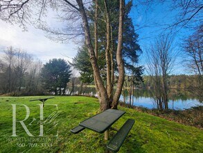 21680 Seacrest Ave NE in Poulsbo, WA - Building Photo - Building Photo