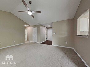 14307 Menifee Dr in Huntersville, NC - Building Photo - Building Photo