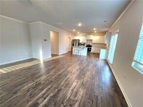 359 King Vlg in Braselton, GA - Foto de edificio - Building Photo