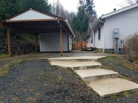 41 E Gosser Rd in Shelton, WA - Building Photo