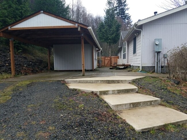 property at 41 E Gosser Rd