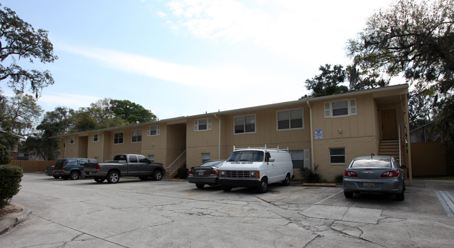 Windermere Place Apartments in Jacksonville, FL - Building Photo - Building Photo