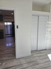 525 S Western Ave in Santa Ana, CA - Building Photo - Building Photo