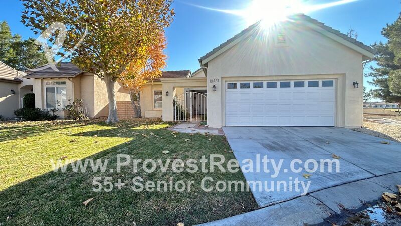 19561 Rolling Green Dr in Apple Valley, CA - Building Photo