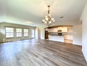 5604 Bonneville Bend in Austin, TX - Building Photo - Building Photo