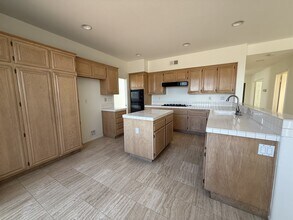 593 Parkside Dr in Chula Vista, CA - Building Photo - Building Photo