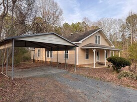 4402 Dunbar Bridge Rd in Asheboro, NC - Building Photo