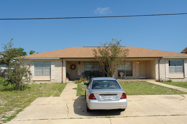3228 Santa Rosa Dr in Gulf Breeze, FL - Foto de edificio - Building Photo