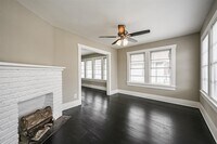 2616 Oakcliff St photo'