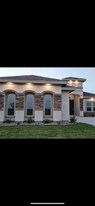 1913 Ridgeway Cir in Edinburg, TX - Building Photo