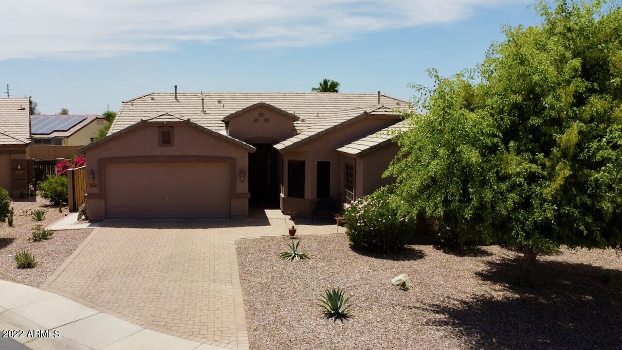 19696 Madison Cir in Maricopa, AZ - Foto de edificio