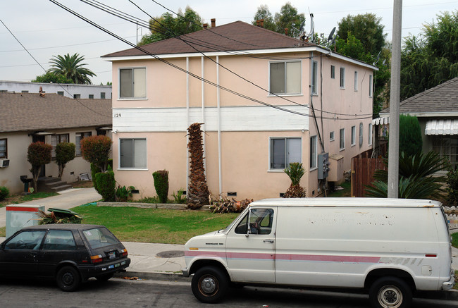 129 N Oak St in Inglewood, CA - Building Photo - Building Photo