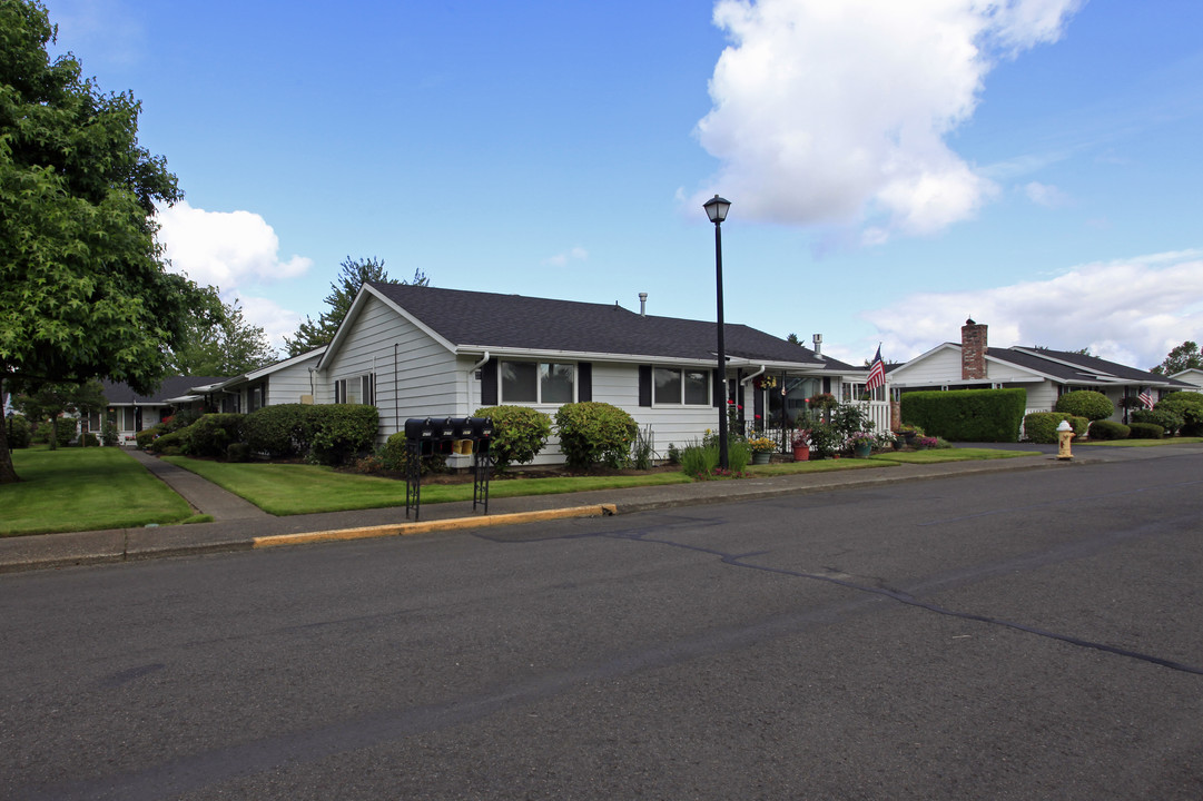 Eagle Estates East Condominium in Gresham, OR - Foto de edificio