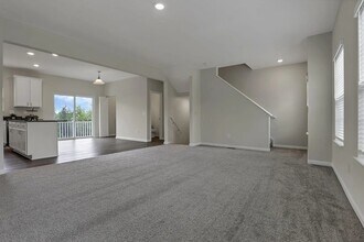 111 Coyote Willow Dr in Etna, OH - Building Photo - Building Photo