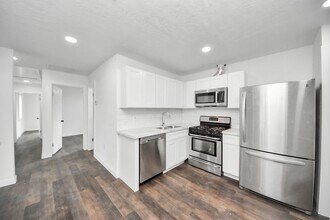 5911 Easter St in Houston, TX - Building Photo - Building Photo