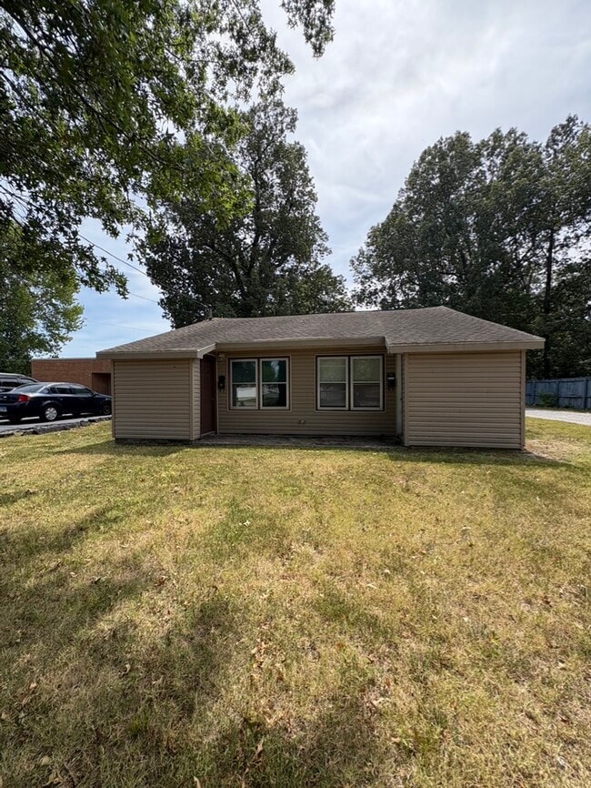 property at 2208 Park Ave