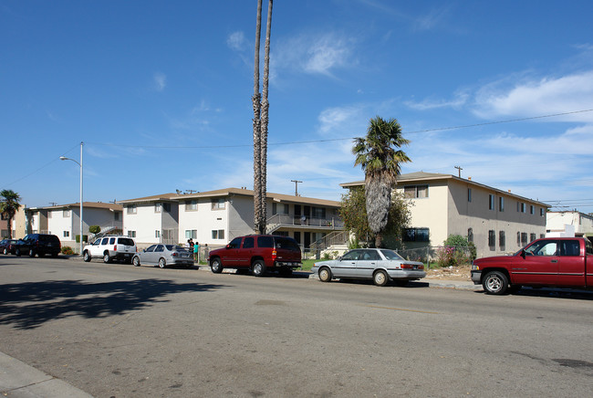 746 S G St in Oxnard, CA - Foto de edificio - Building Photo