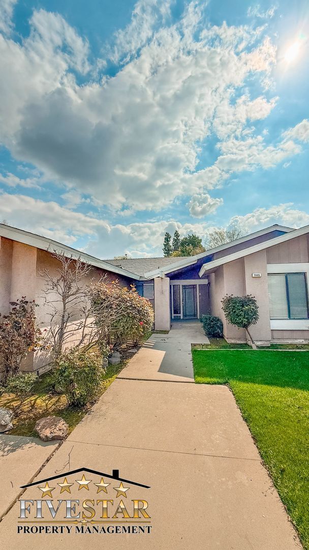 7005 Quailwood Dr in Bakersfield, CA - Building Photo - Building Photo