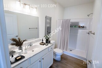 311 S 16th St in Elwood, IN - Foto de edificio - Building Photo