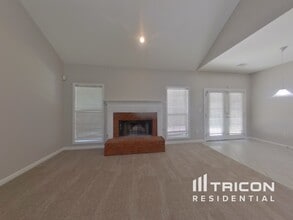 325 Wisteria Blvd in Covington, GA - Building Photo - Building Photo