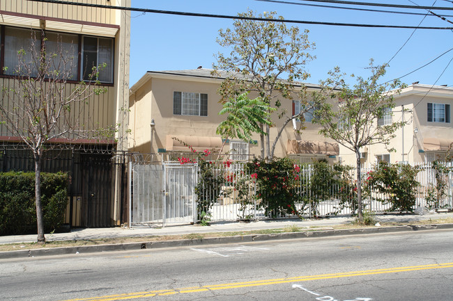 2767 James M Wood Blvd in Los Angeles, CA - Building Photo - Building Photo