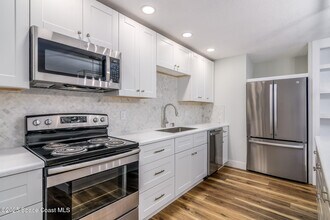 299 E Central Blvd in Cape Canaveral, FL - Building Photo - Building Photo