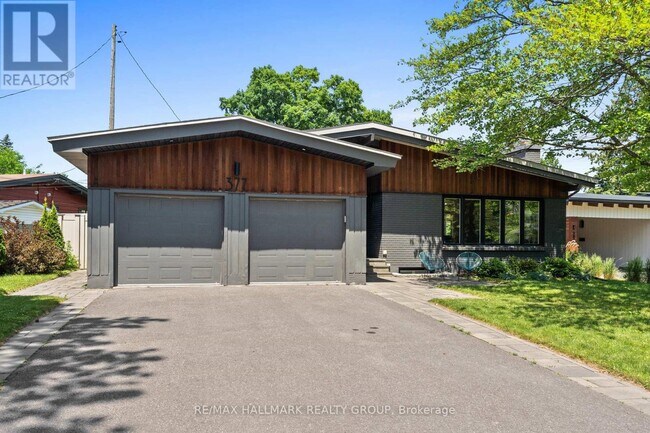 377 Summit Ave in Ottawa, ON - Building Photo - Building Photo