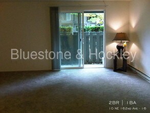10 NE 162nd Ave-Unit -16 in Portland, OR - Building Photo - Building Photo