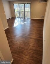 2115 Woodhollow Dr in Evesham, NJ - Foto de edificio - Building Photo