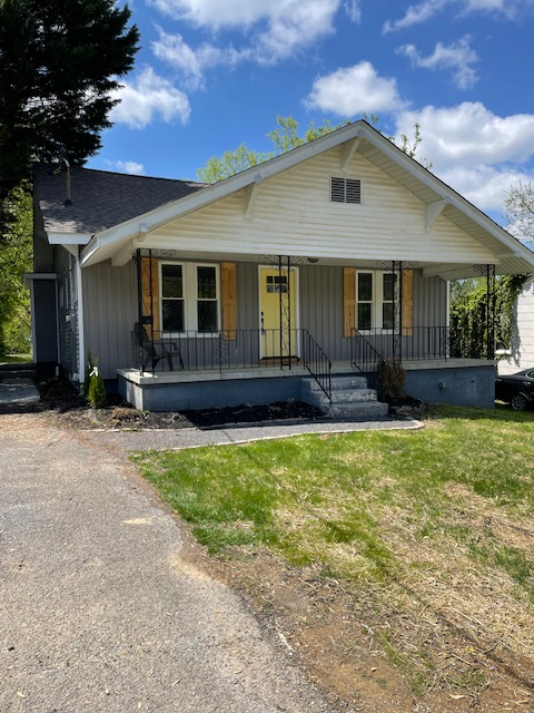 property at 2607 Waverly St