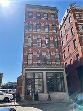 32 Custom House St in Providence, RI - Foto de edificio - Building Photo