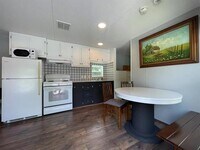 132 Park Dr photo'