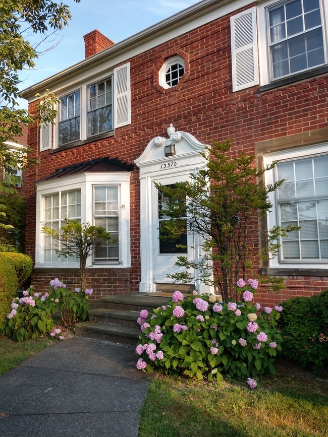 13570 Cedar Rd, Unit 2
