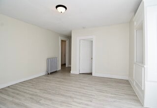 58 Howes St in Springfield, MA - Building Photo - Building Photo