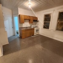 13 Brinkerhoff Pl, Unit 2 in Passaic, NJ - Building Photo